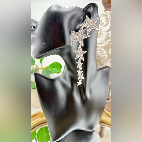 Sparkling Crystal Star Drop Earrings – Dazzling Statement Jewelry - Picture 13 of 15